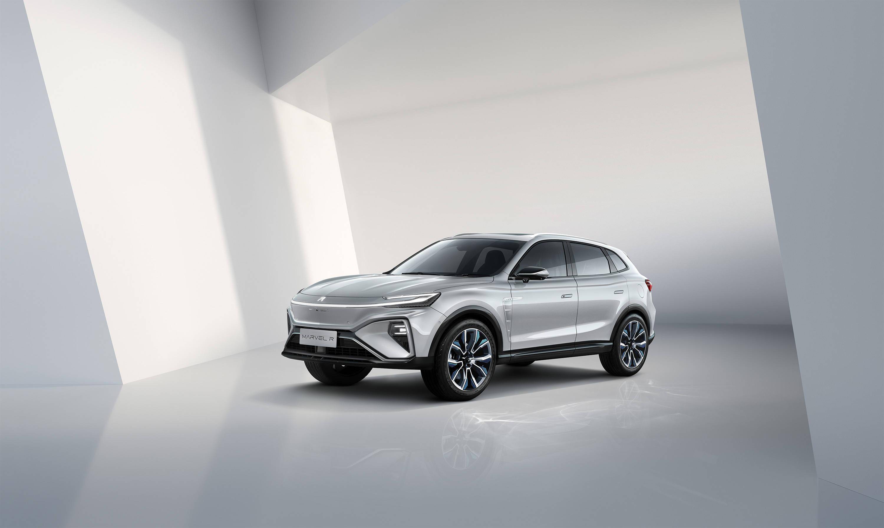 上汽集团2月整车销量达24.6万辆，新能源汽车稳居领跑地位